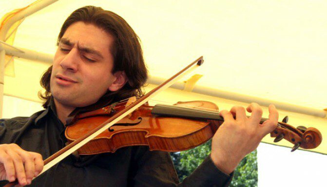 «Սա իմ վերջին անհույս փորձն է». հետախուզման մեջ գտնվող հայտնի հայ ջութակահարը օգնություն է խնդրում