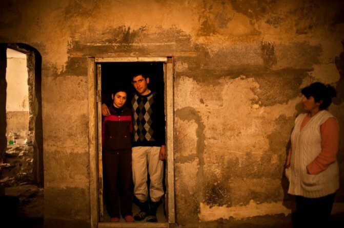 Թաղում հարսի շորերով, բռնություններ ու ցածր ինքնագնահատական. Կանանց իրավունքները` Հայաստանում