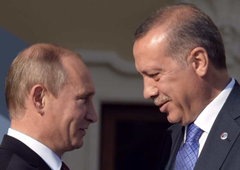 Մինչ ցուցարարները նոր կառավարություն են պահանջում՝ Ռուսաստանն ու Թուրքիան մեկուսացնում են Հայաստանը. Հարութ Սասունյան