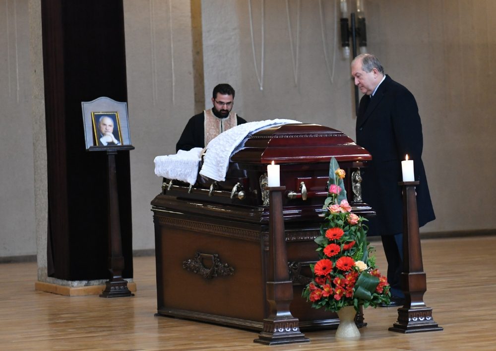 Արմեն Սարգսյանը ներկա է գտնվել Սուրեն Հարությունյանի վերջին հրաժեշտի արարողությանը