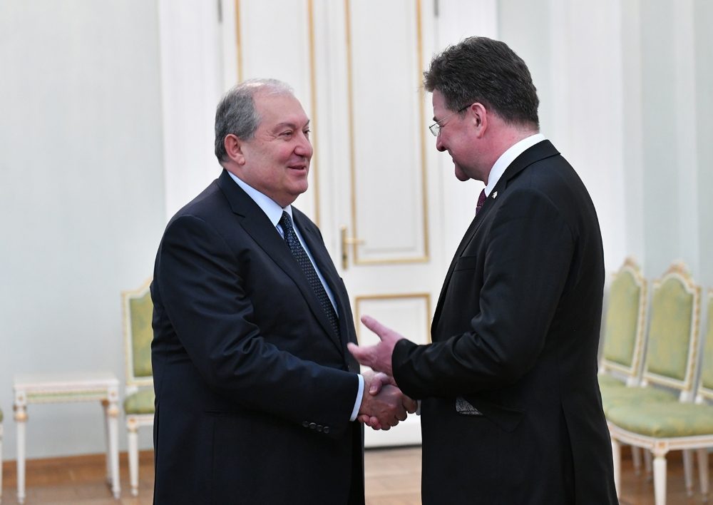 Նախագահ Արմեն Սարգսյանը հանդիպել է ԵԱՀԿ գործող նախագահ Միրոսլավ Լայչակի հետ