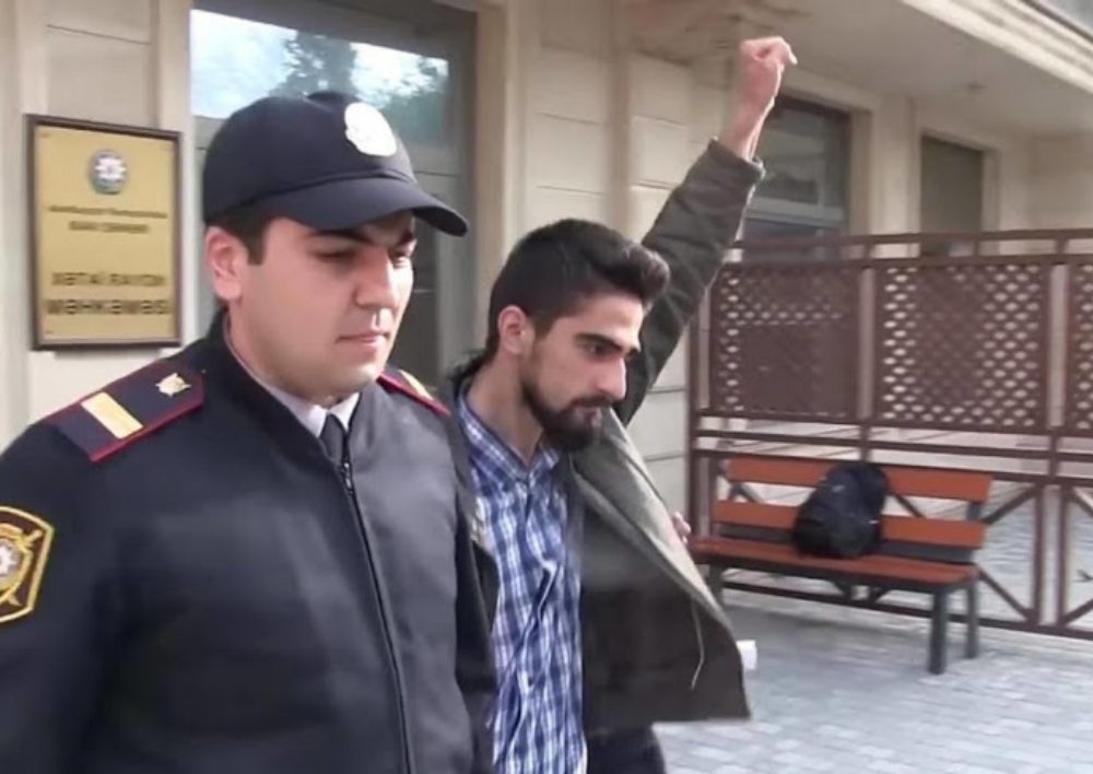 Ադրբեջանում նախկին քաղբանտարկյալը ցանկանում է որպես բողոքի նշան իր պարտքը պետությանը վճարել մանրադրամներով