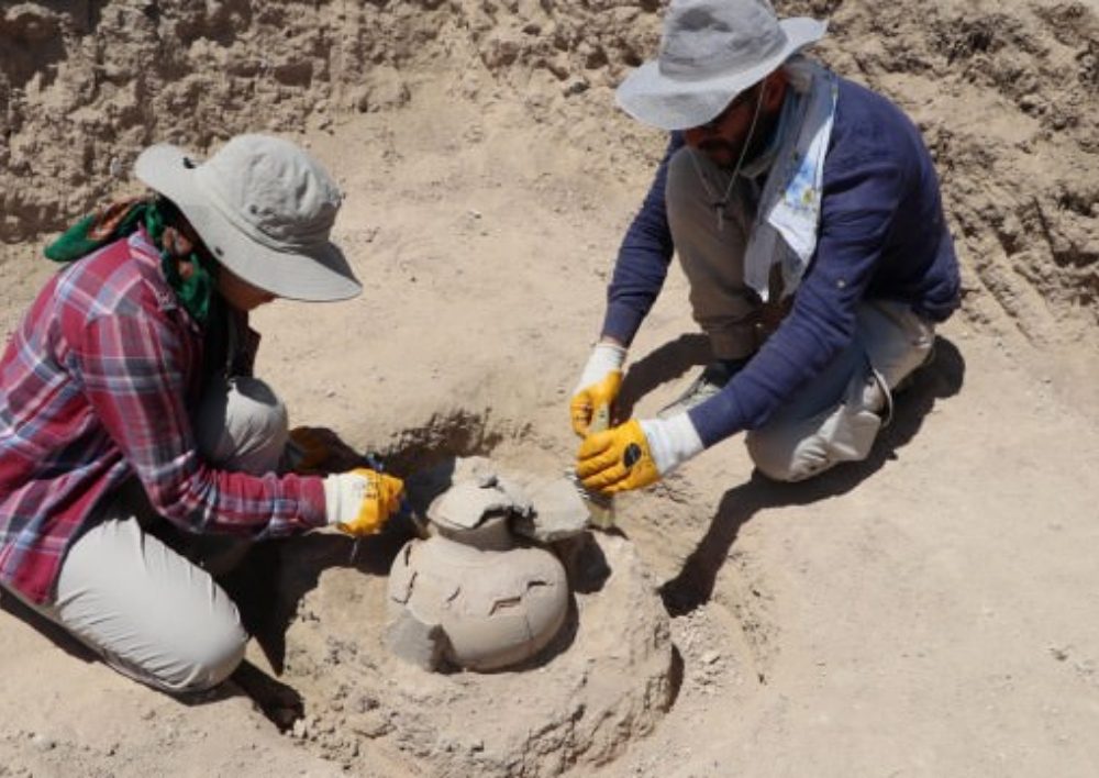 Վանում 2750 տարվա վաղեմության գերեզմաններ են հայտնաբերվել