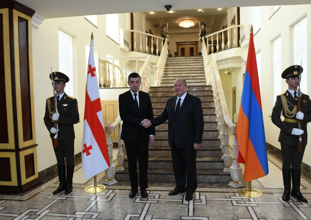 Մեծ հնարավորություններ երկու պետությունների և ժողովուրդների համար. նախագահ Սարգսյանը հյուրընկալել է Վրաստանի վարչապետ Գեորգի Գախարիային