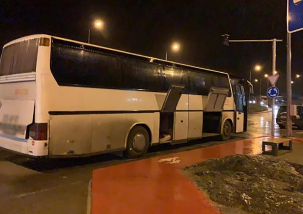 Վերին Լարսի անցակետի վրացական հատվածում արգելված բեռ տեղափոխելու կասկածանքով կանգնեցվել է Հայաստան մեկնող ավտոբուս