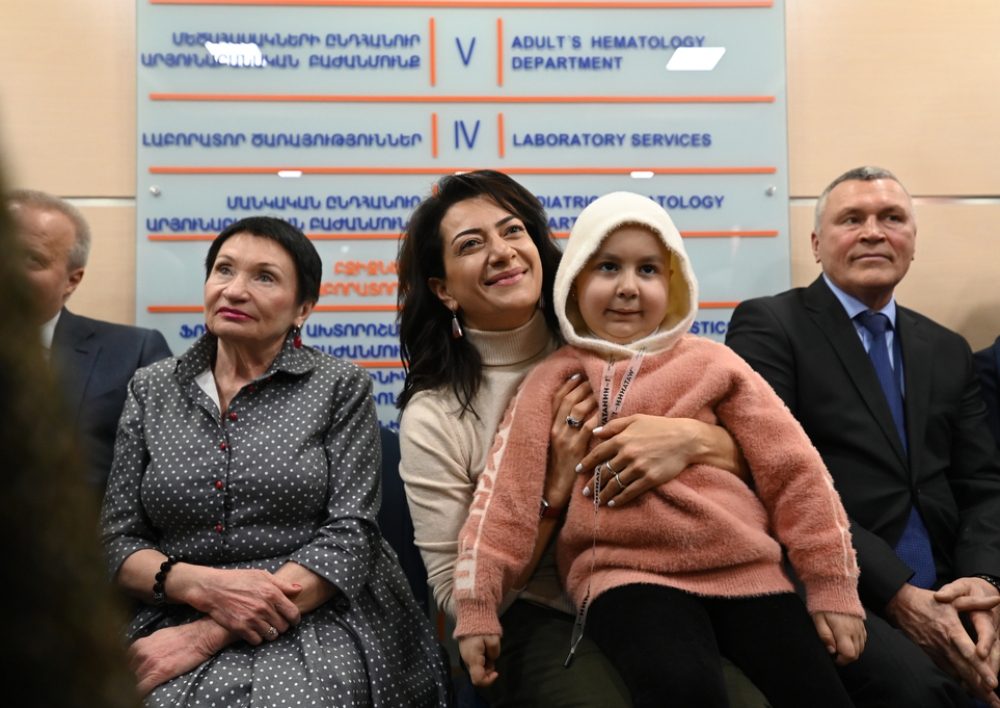 Աննա Հակոբյանն ու ՀՀ-ում ՌԴ դեսպան Սերգեյ Կոպիրկինը այցելել են Արյունաբանական կենտրոն
